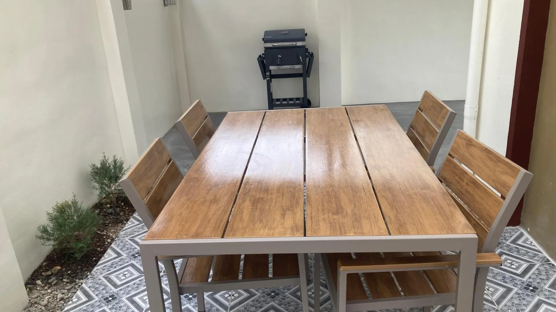 Modern Getaway Near Alona Beach! Dauis Holiday home